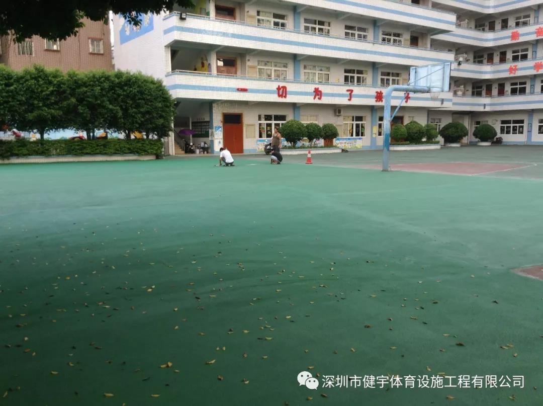 學(xué)校操場(chǎng)丙烯酸工程施工-惠州市向陽(yáng)中英文學(xué)校操場(chǎng)地面丙烯酸施工